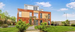 FRONT ASPECT- click for photo gallery